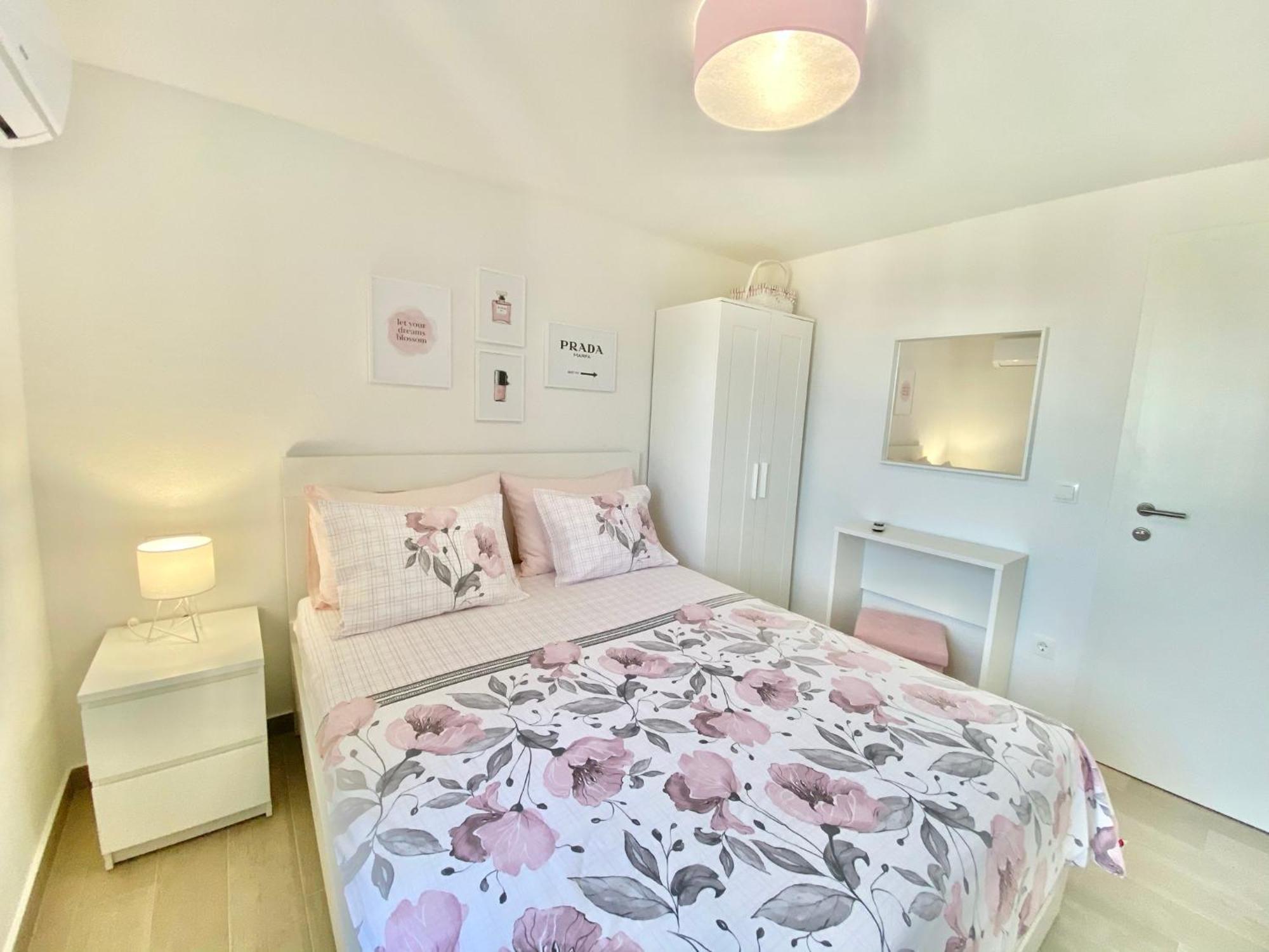 טוצפי Apartmani Ksenija מראה חיצוני תמונה